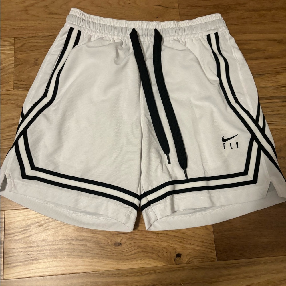 Women’s FLY Nike Basketball Shorts